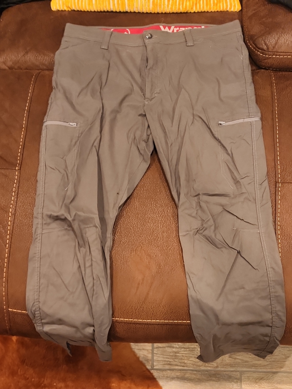Wrangler Men's Gray Cargo Utility Pants with Thigh Zips